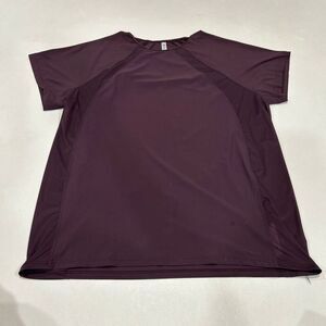 Athleta Momentum Short Sleeve Top Size Small Plum Purple Performance Tee